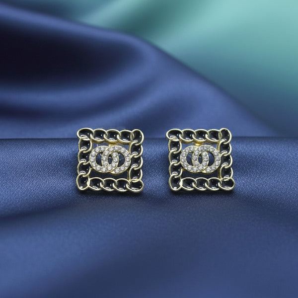 Elegant Gold-Plated Interlocking Circle Studs with Crystal Border.