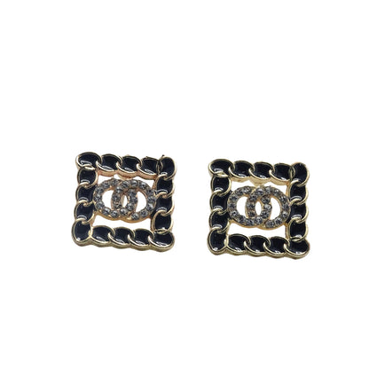 Elegant Gold-Plated Interlocking Circle Studs with Crystal Border.